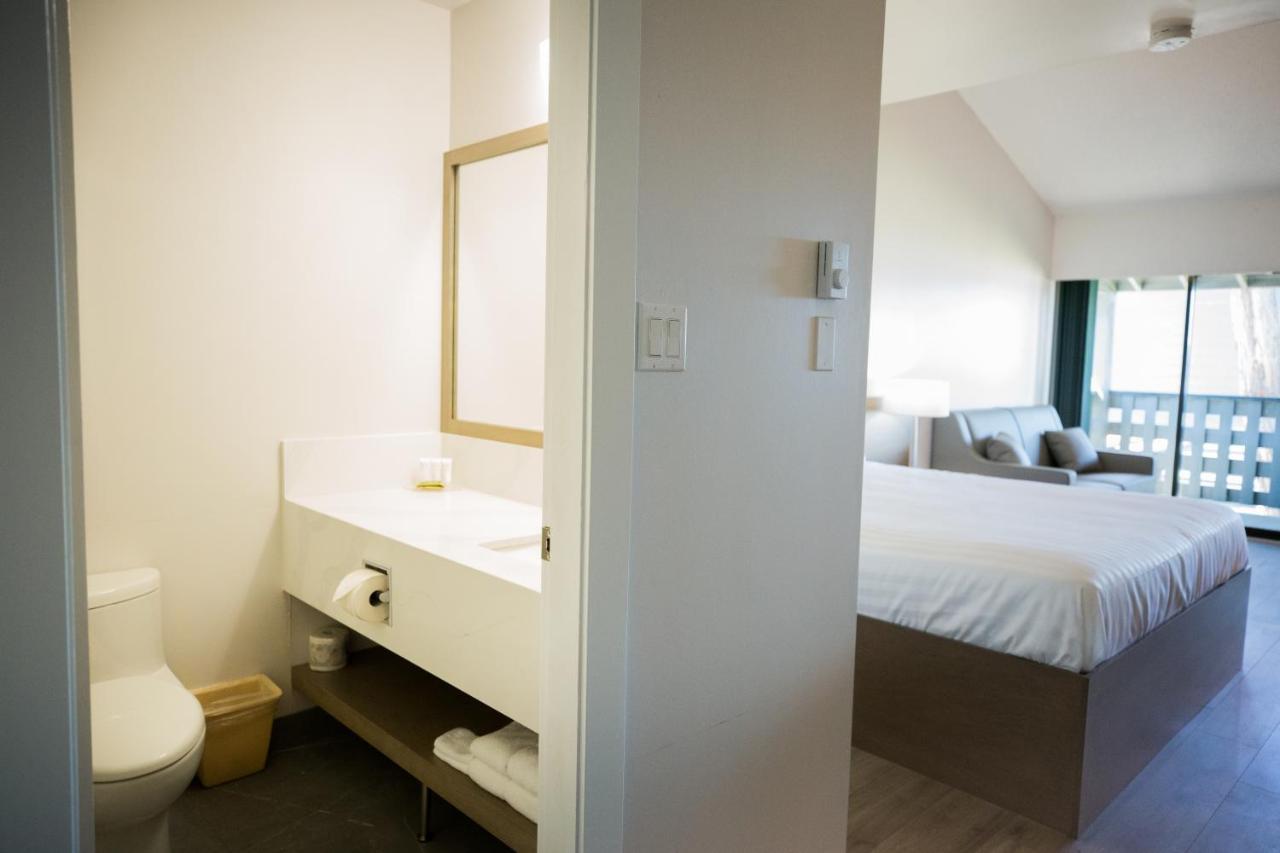 Sand Pebbles Inn Qualicum Beach Eksteriør billede