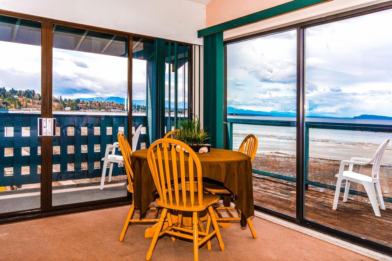 Sand Pebbles Inn Qualicum Beach Eksteriør billede